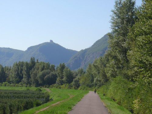 Heading south in rich farm land; castle on the hill top.